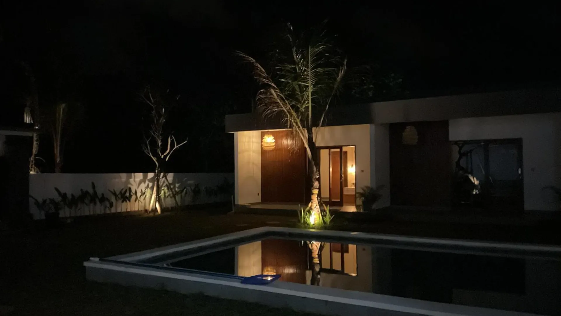 Tropical Almond Villa Uluwatu