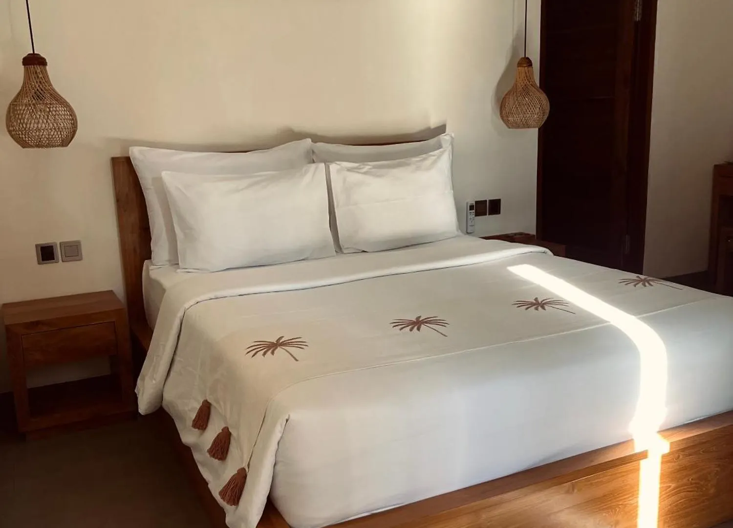Hotel Tropical Almond Villa Uluwatu