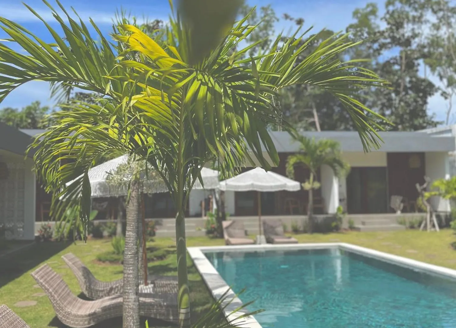 Tropical Almond Villa Uluwatu  Indonesia