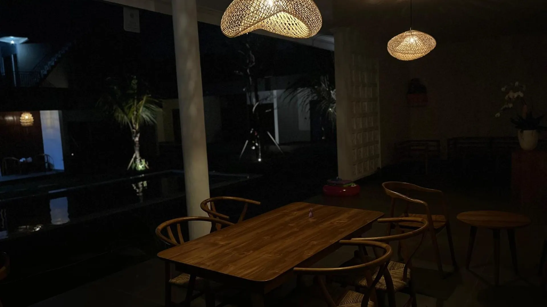 Hotel Tropical Almond Villa Uluwatu